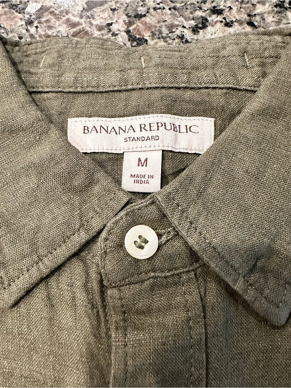 Banana Republic Men's Olive Green Linen Button-Down Shirt